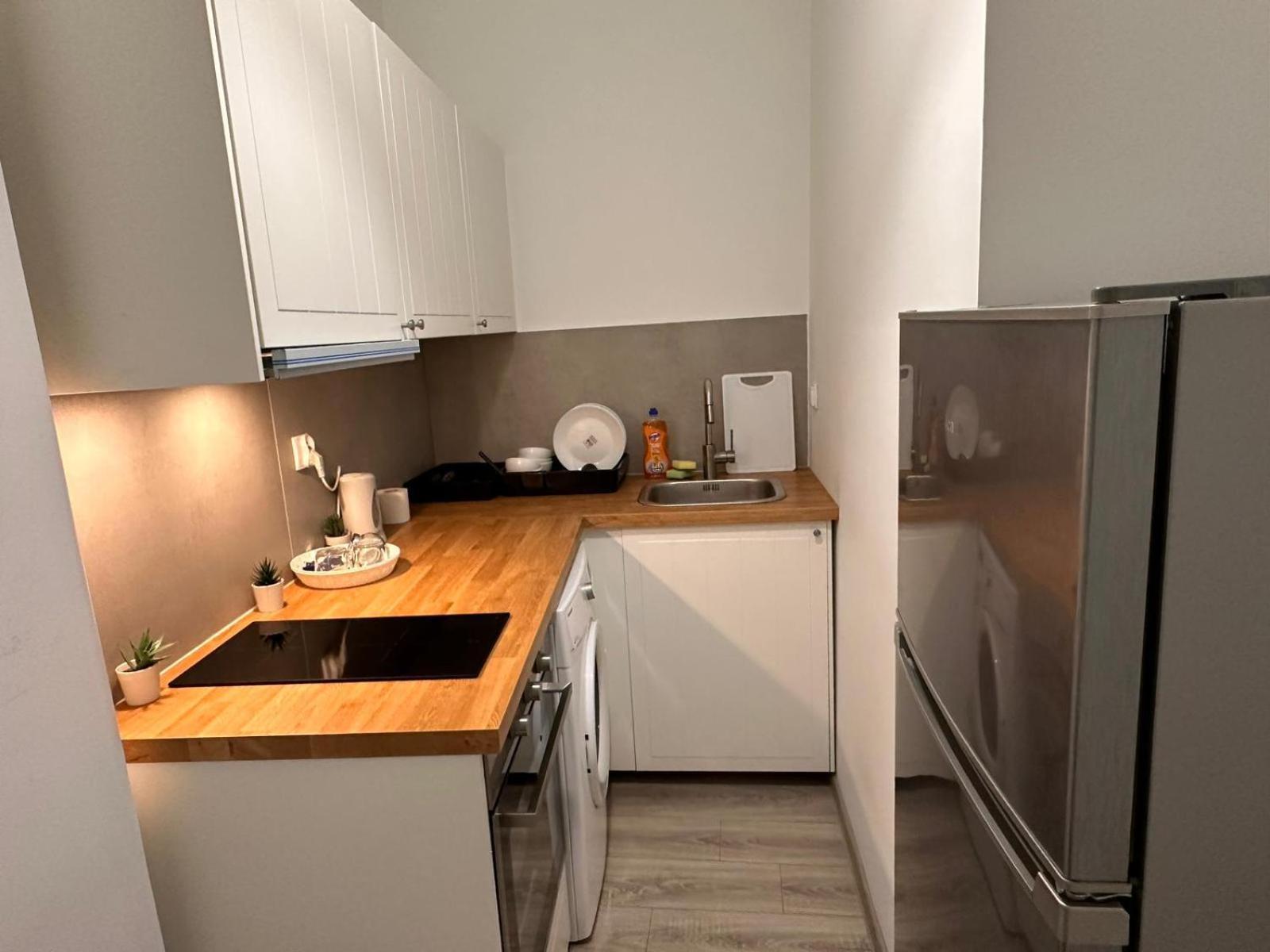 Rynek 6 Bed & Breakfast Познан Екстериор снимка